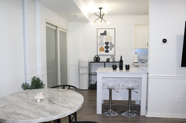 Dining Room - 460 River Rd