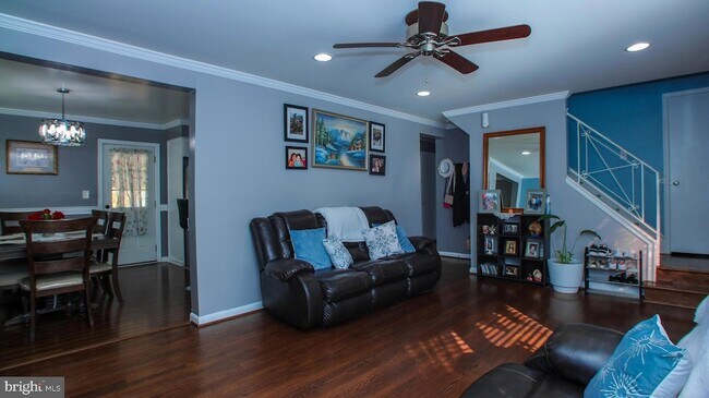 Foto del edificio - 5804 Runford Dr