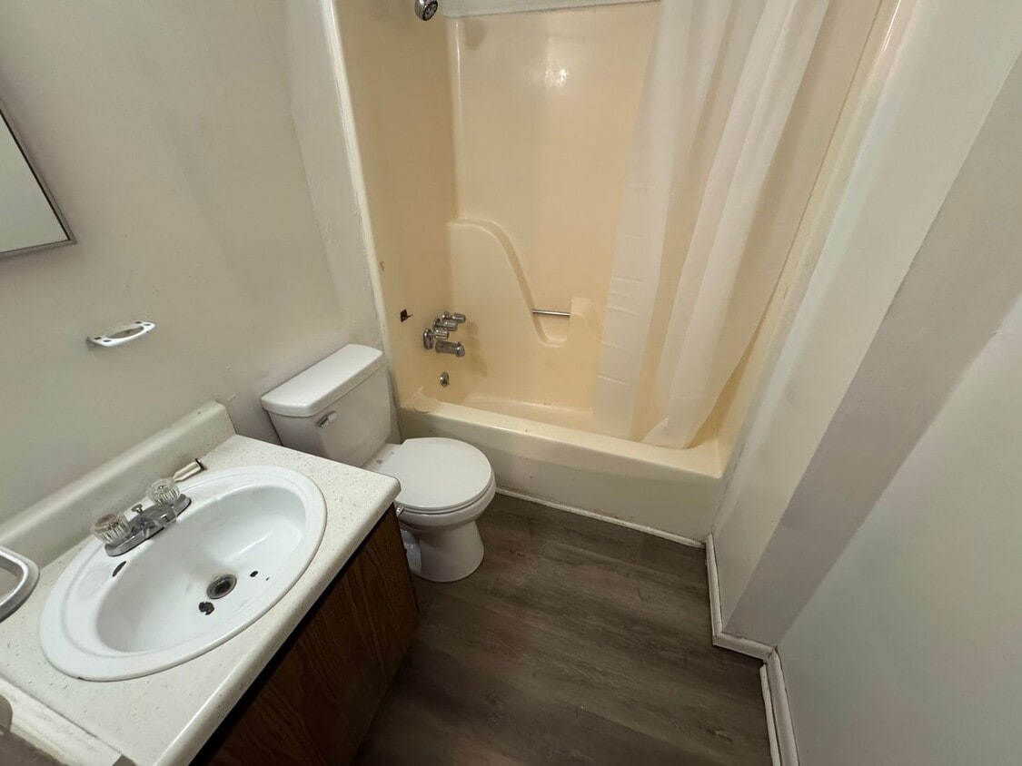 Foto del edificio - 1120 Hall St