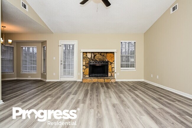 Foto del edificio - 1236 Shady Brook Ct