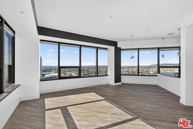 Foto del edificio - 1100 Wilshire Blvd