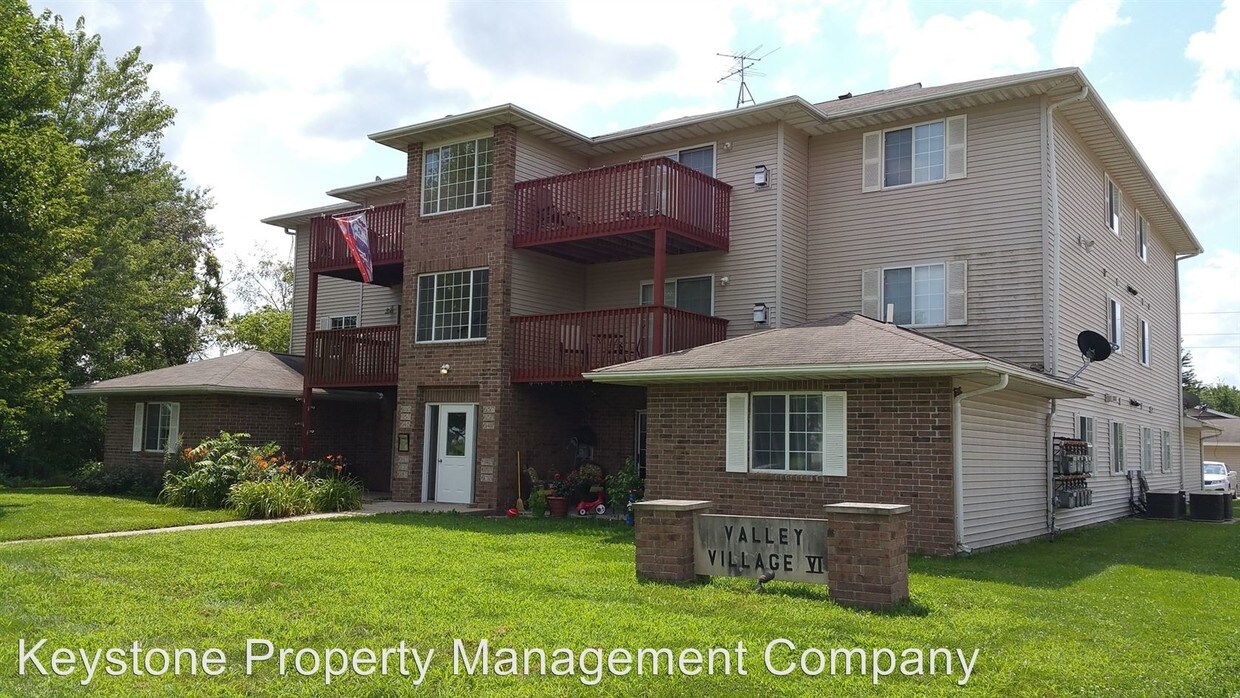 561 Kimberlite St, Tiffin, IA 52340 Room for Rent in Tiffin, IA