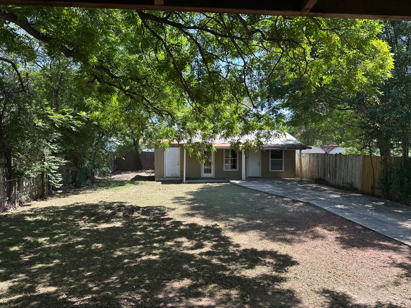 Primary Photo - 138 Morrill Ave