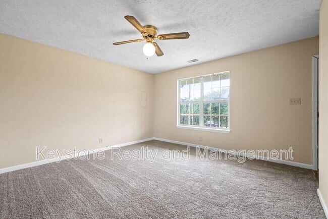 Foto del edificio - 2080 Carneal Ln