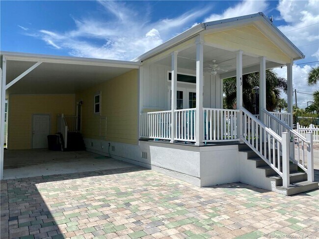 Building Photo - 43 NE Nautical Pl