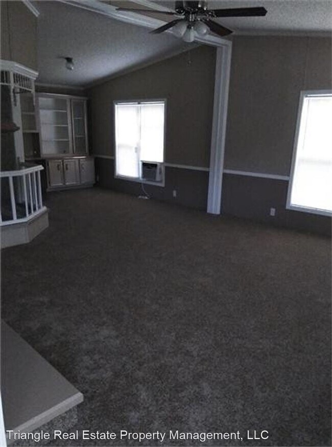 Building Photo - 3 br, 3 bath House - 5060 Dubury Rd.