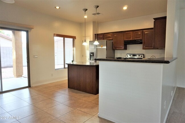 Building Photo - 1308 S Lindl Dr