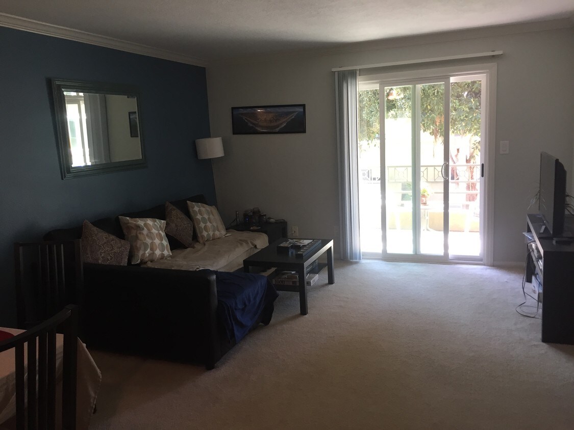 living room - 7545 Charmant Dr