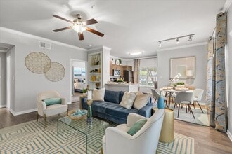 2BD, 2BA - 1185 SF - Living Room - 7900 at Park Central