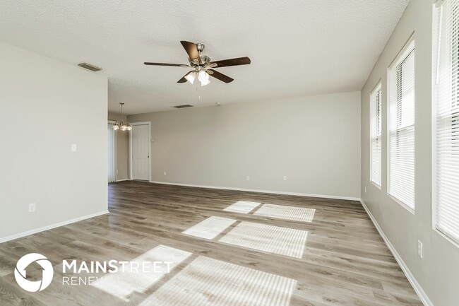Foto del edificio - 2504 NE 23rd Pl