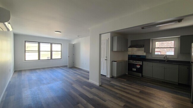 Foto del edificio - 150 New York Ave