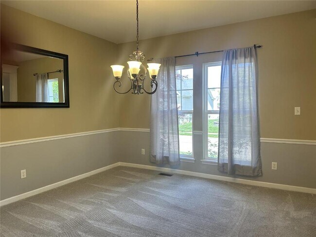 Building Photo - 208 Madison Park Dr