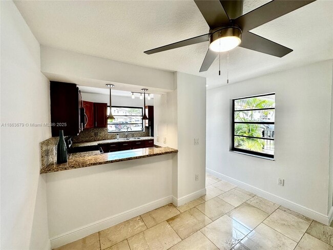Foto del edificio - 13440 SW 62nd St