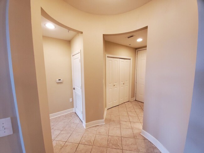 Foto del edificio - 8700 Front Beach Rd