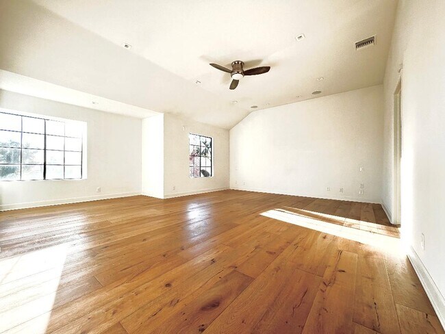 Foto del edificio - 1545 S Monte Viento St