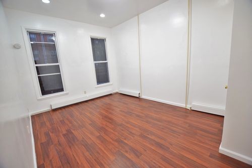Building Photo - 723 Chauncey St