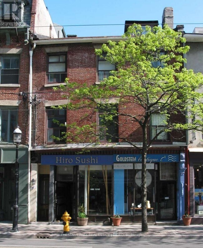 Photo du bâtiment - 171 King St E