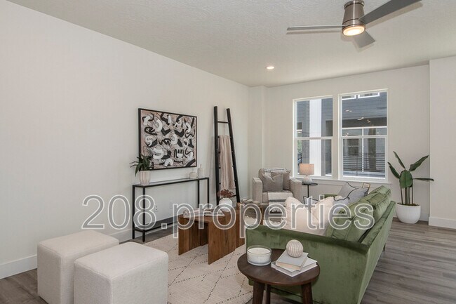 Foto del edificio - 486 E Violets Cv Ln
