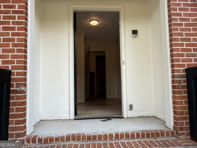 Foto del edificio - 1832 King George Ln SW