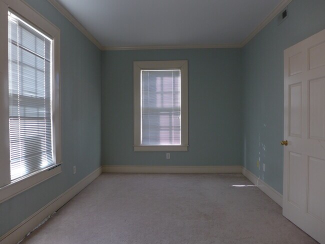 Foto del edificio - 102 S William St