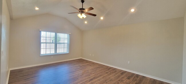 Building Photo - GREAT HOME IN NORTHEAST CLOVIS