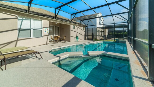 Foto del edificio - 8137 Sun Palm Dr