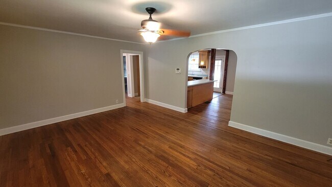 Foto del edificio - SEPTEMBER RENT SPECIAL! 2 Bed, 1 Bath Home Available in Greenville