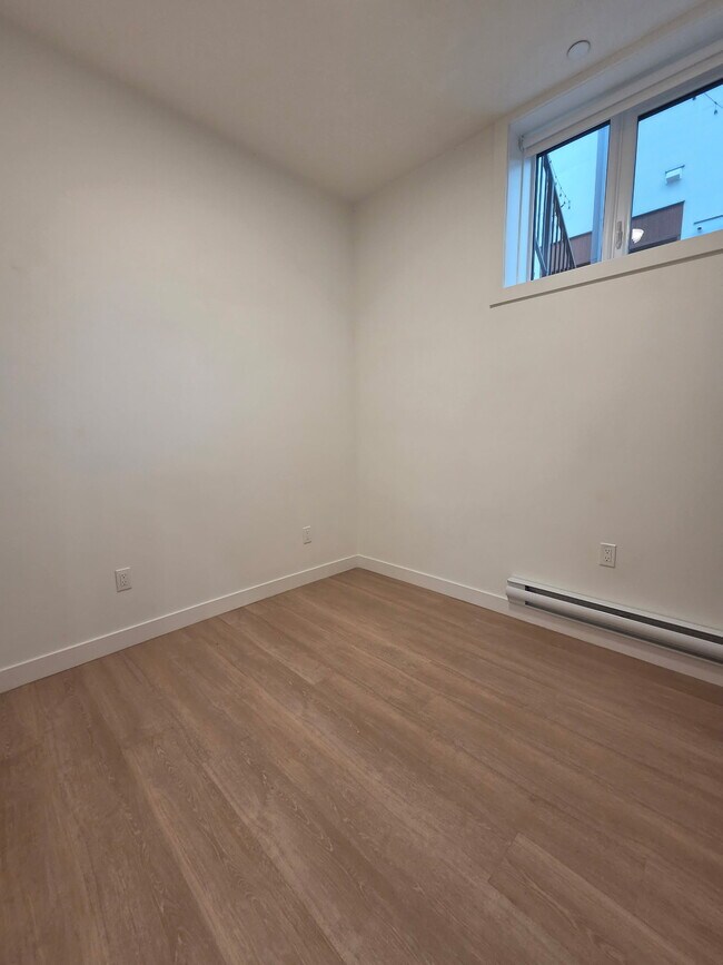 Building Photo - Modern 2-Bedroom Basement Suite in Killarney | $1,500 | $500 Move-In Bonus