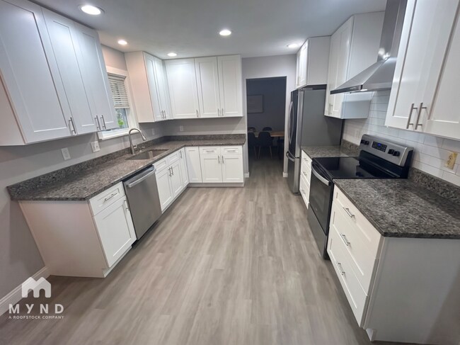 Foto del edificio - 6639 Springbrook Dr NW