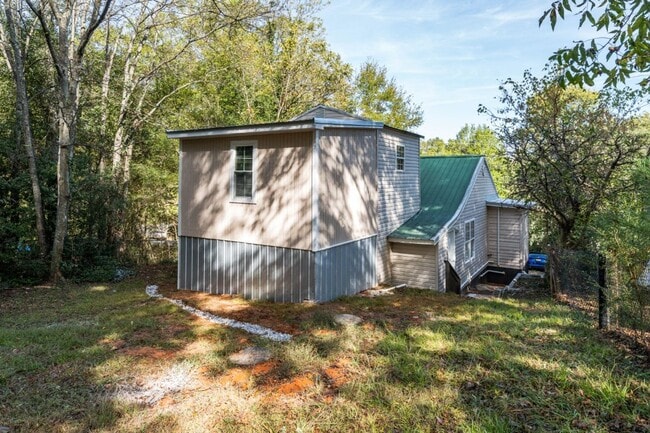 Foto del edificio - Spacious Hidden Gem in Bessemer – A Must See Inside!