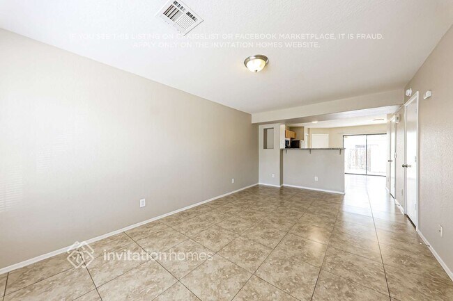 Foto del edificio - 7801 N 44th Dr