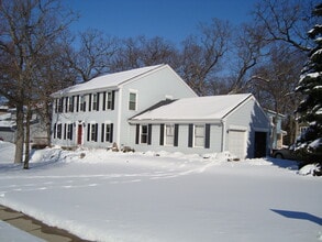 Building Photo - 1042 S Imperial Dr