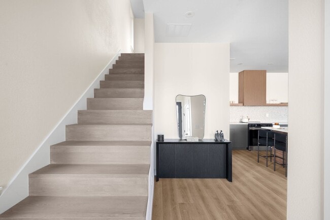 Building Photo - Modern 2-Bedroom, 2.5-Bath Townhome in Wes...