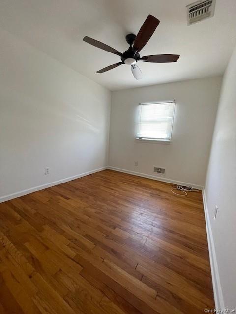 Foto del edificio - 60 Kinsman Ln