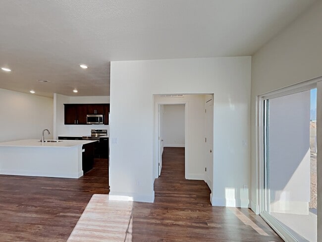 Foto del edificio - 3371 S 2580 W