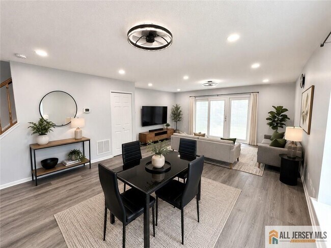 Foto del edificio - 102 Goodwin Dr