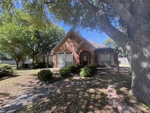 Building Photo - 3203 Woodland View Dr