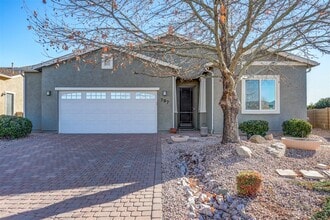 Building Photo - 797 N Soliz St