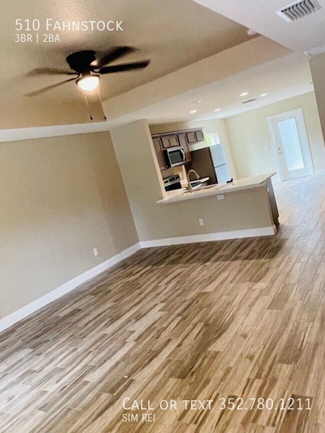 Building Photo - Modern 3 Bed 2 Bath in Eustis!