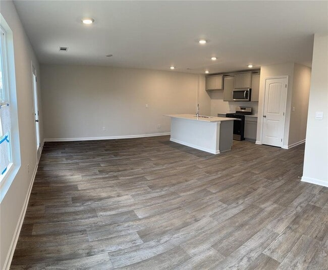 Building Photo - 7708 Shaddix St