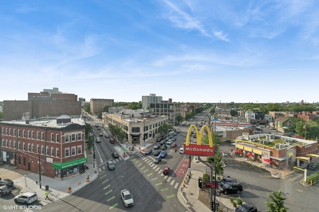 Foto del edificio - 1920 N Milwaukee Ave