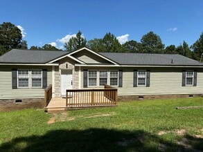 Building Photo - 1642 Oakwood Rd
