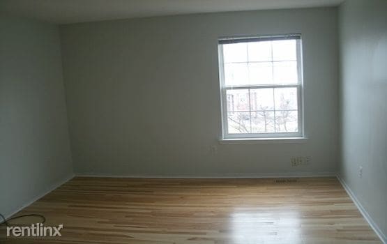 Building Photo - 2 br, 2.5 bath Condo - 252 Barrington Cir
