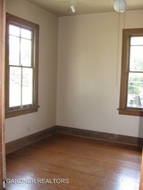 Building Photo - 802 Fern St