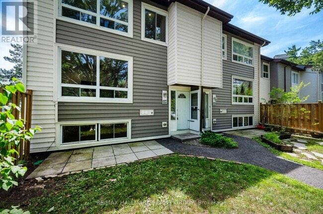 Photo du bâtiment - 15 Banner Rd