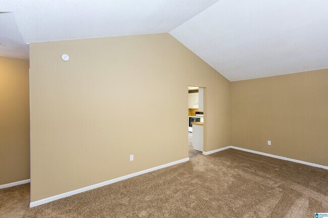 Building Photo - 2174 Creekview Ln