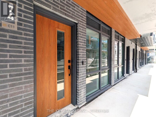 Building Photo - 71-71 Curlew Dr