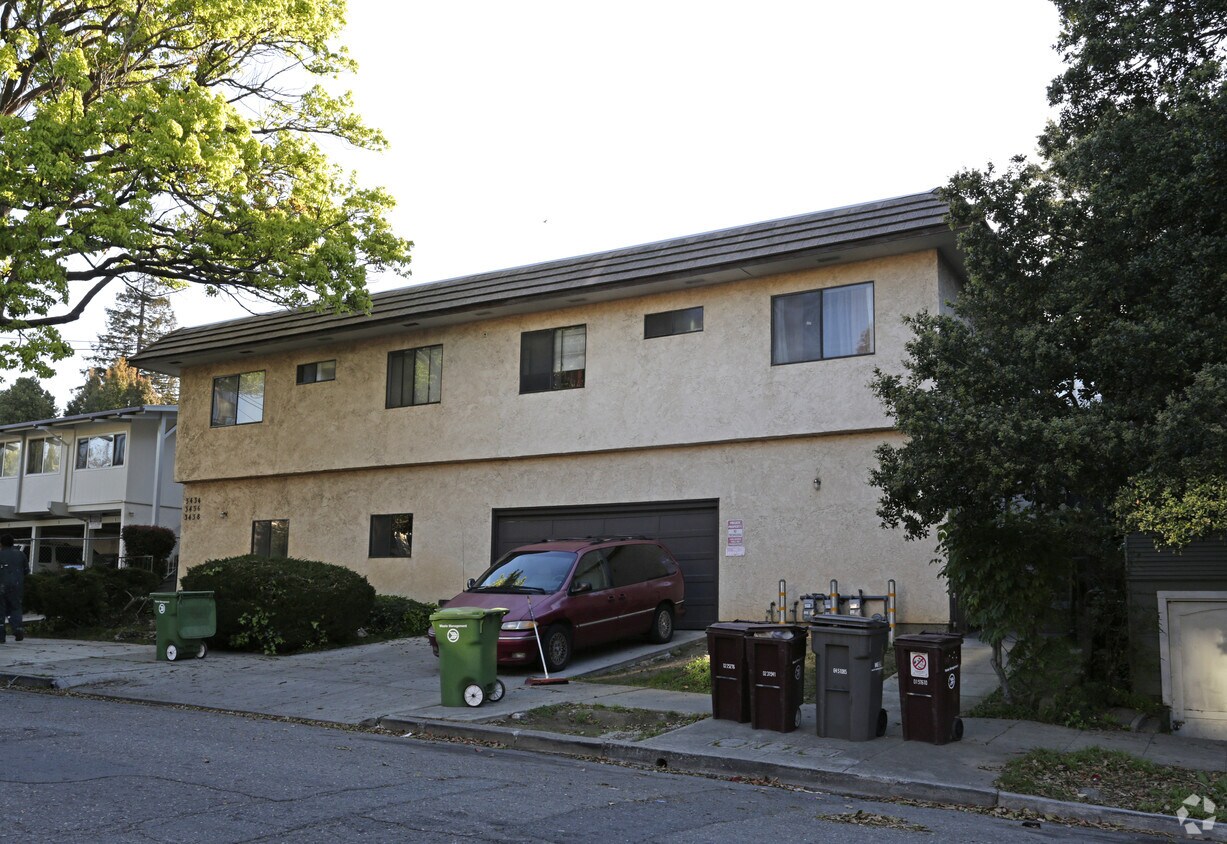 Primary Photo - 3434-3438 Wilson Ave