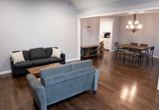 Building Photo - Furnished Private Bedroom