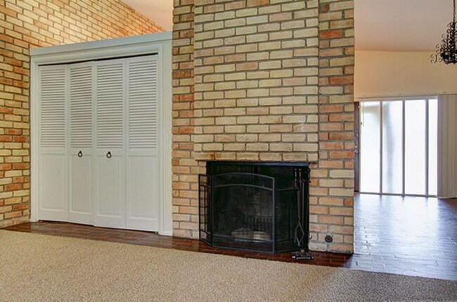Foto del edificio - 48th Pl Duplex